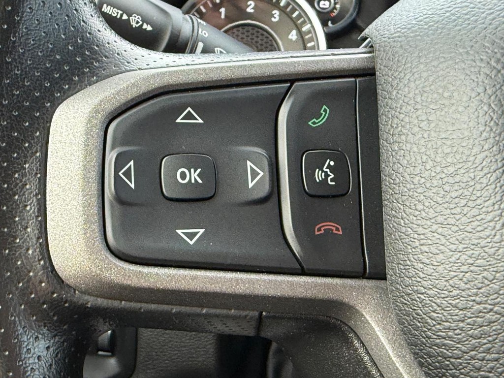 Ram 1500 Vehicle Full-screen Gallery Image 14