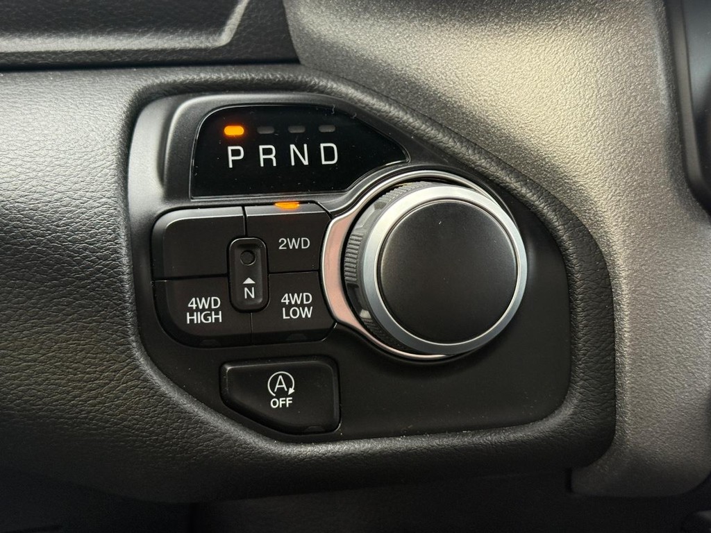 Ram 1500 Vehicle Full-screen Gallery Image 17