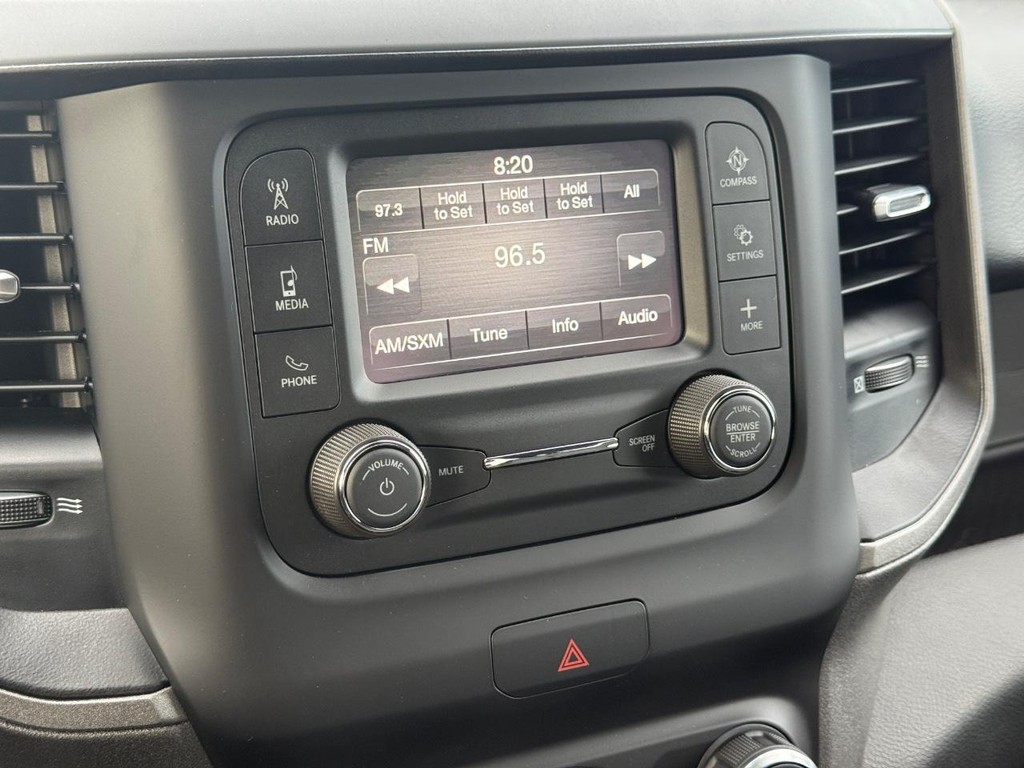 Ram 1500 Vehicle Full-screen Gallery Image 18