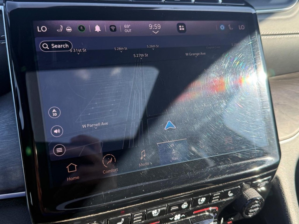 Jeep Grand Cherokee L Vehicle Full-screen Gallery Image 19