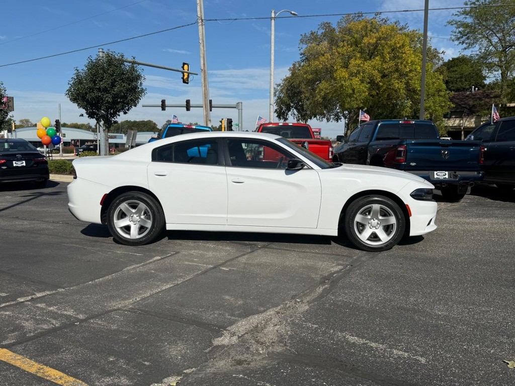 Dodge Charger Vehicle Full-screen Gallery Image 03