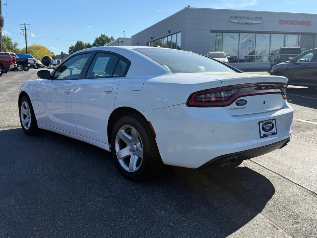 Dodge Charger Vehicle Full-screen Gallery Image 04