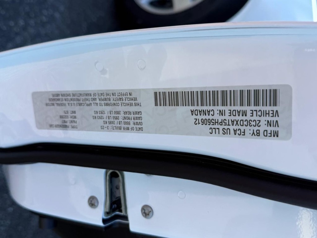 Dodge Charger Vehicle Full-screen Gallery Image 27