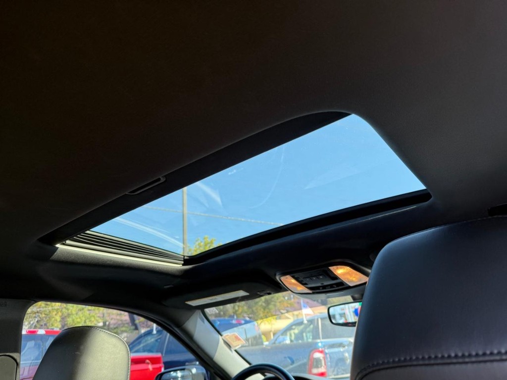 Dodge Durango Vehicle Full-screen Gallery Image 09