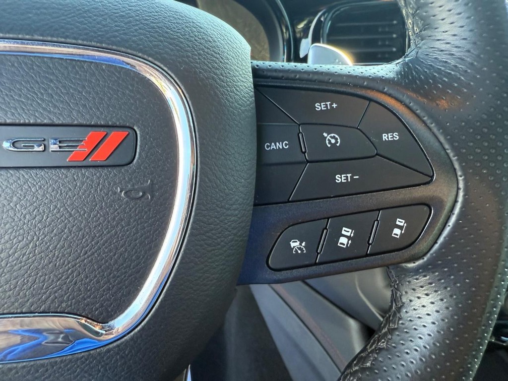 Dodge Durango Vehicle Full-screen Gallery Image 17