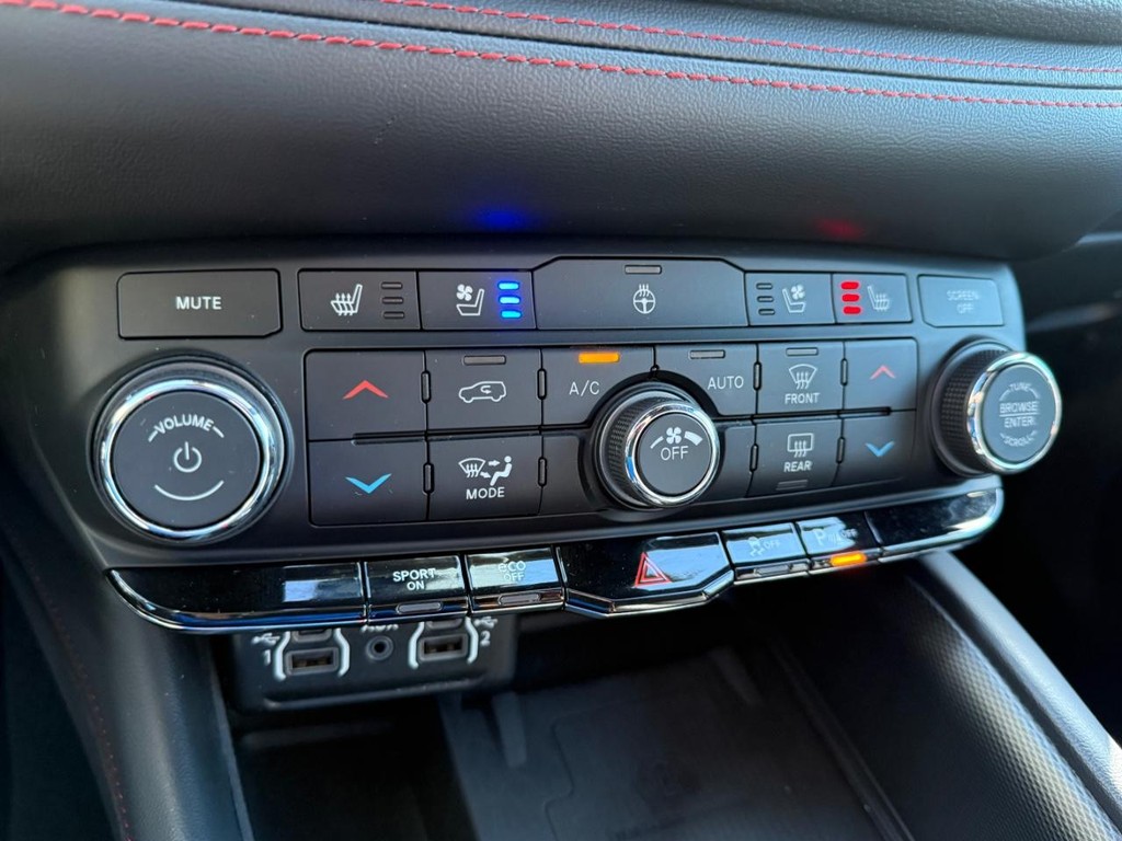 Dodge Durango Vehicle Full-screen Gallery Image 22