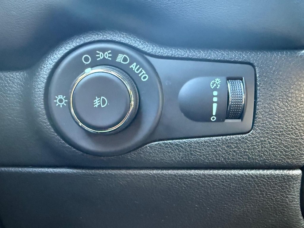 Dodge Durango Vehicle Full-screen Gallery Image 26