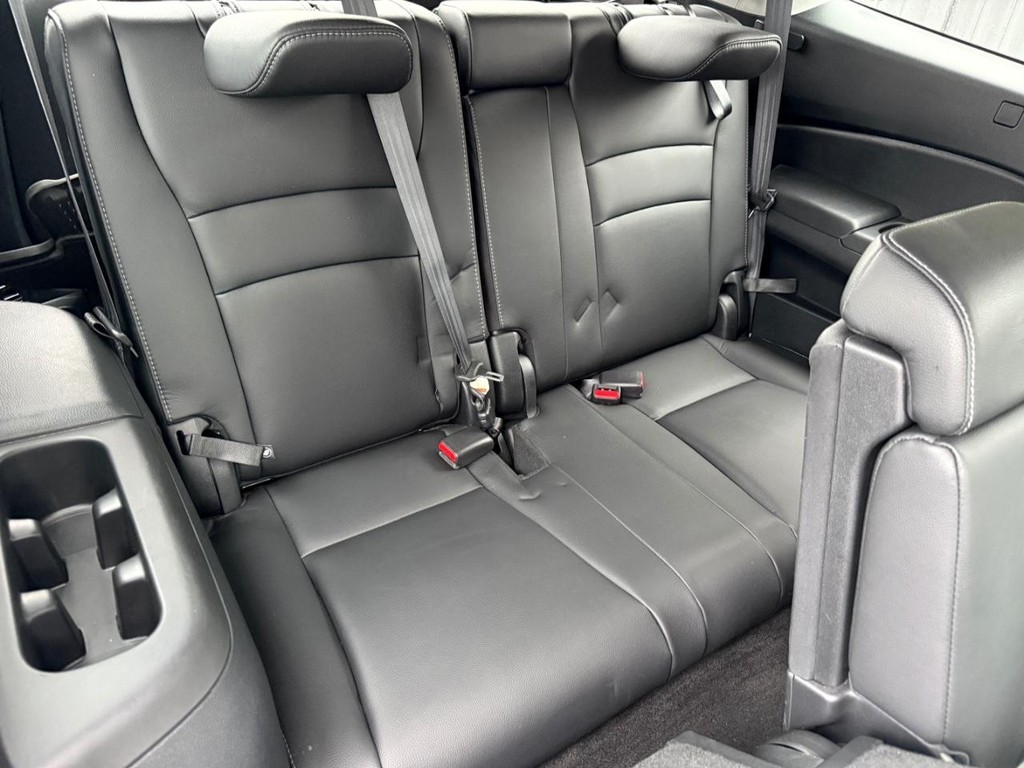 Honda Pilot Vehicle Full-screen Gallery Image 11