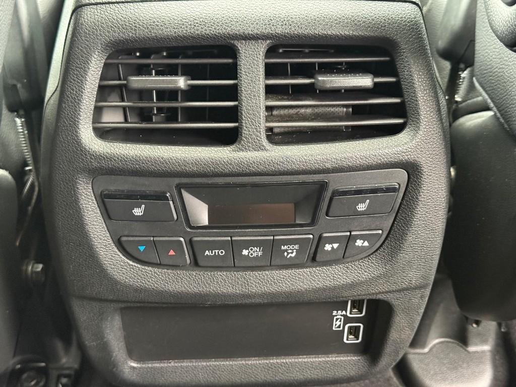 Honda Pilot Vehicle Full-screen Gallery Image 14