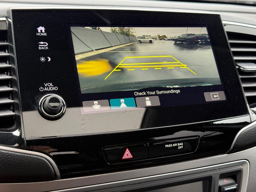 Honda Pilot Vehicle Full-screen Gallery Image 20