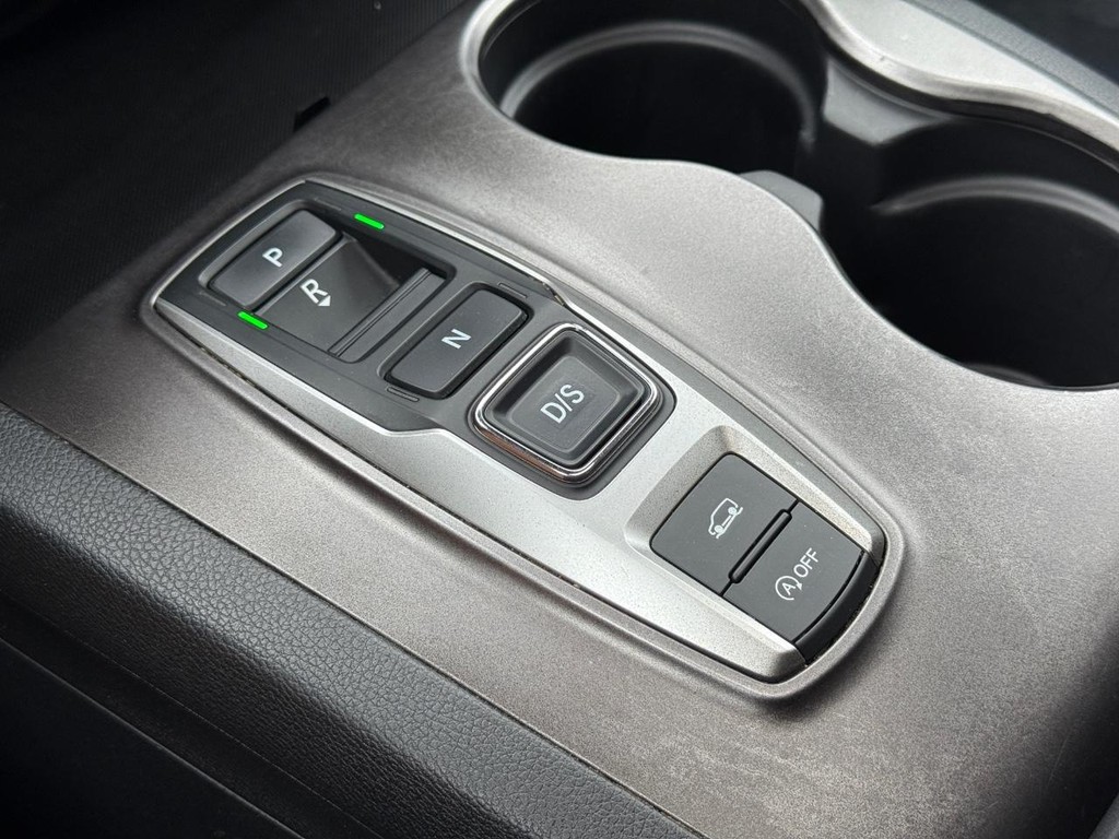 Honda Pilot Vehicle Full-screen Gallery Image 23