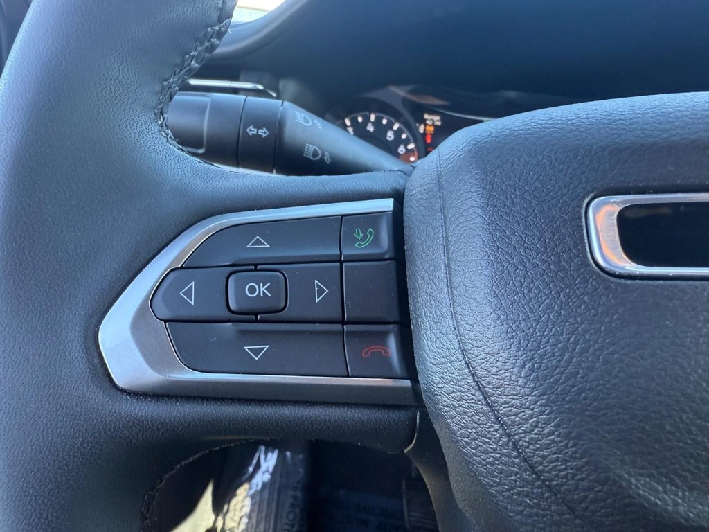 Jeep Compass Vehicle Full-screen Gallery Image 17