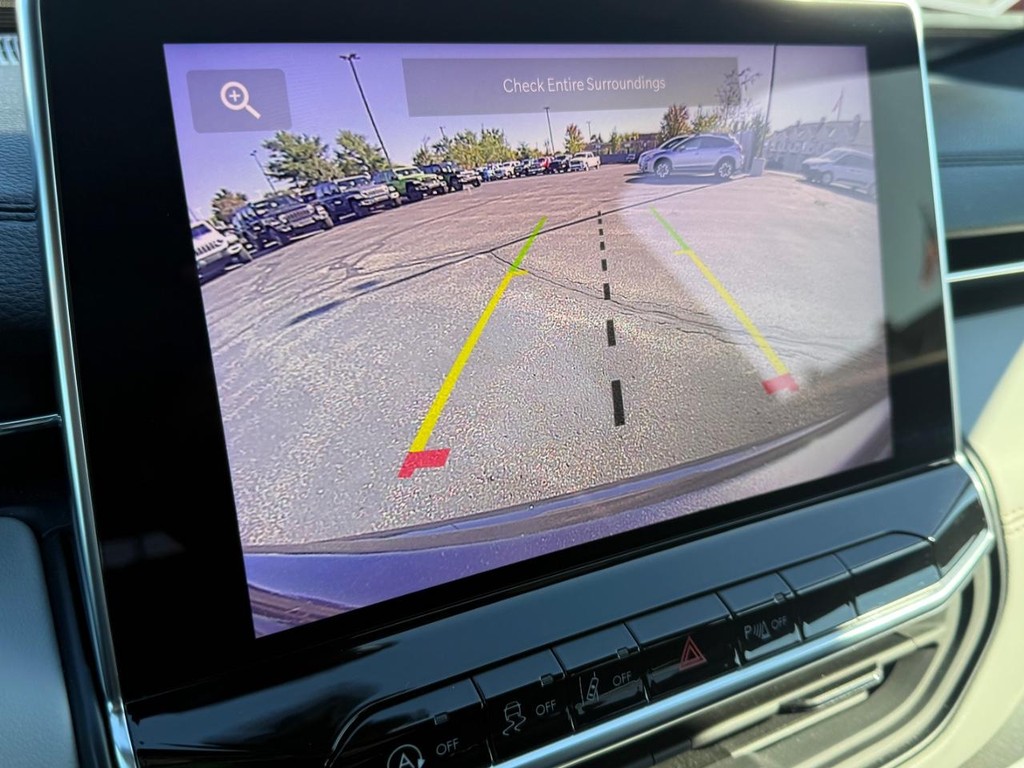 Jeep Compass Vehicle Full-screen Gallery Image 21