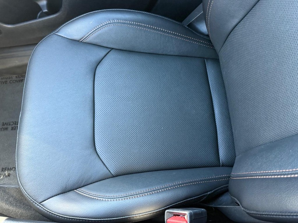 Jeep Compass Vehicle Full-screen Gallery Image 23