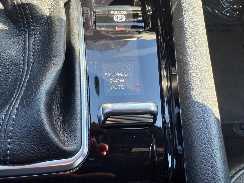 Jeep Compass Vehicle Full-screen Gallery Image 26