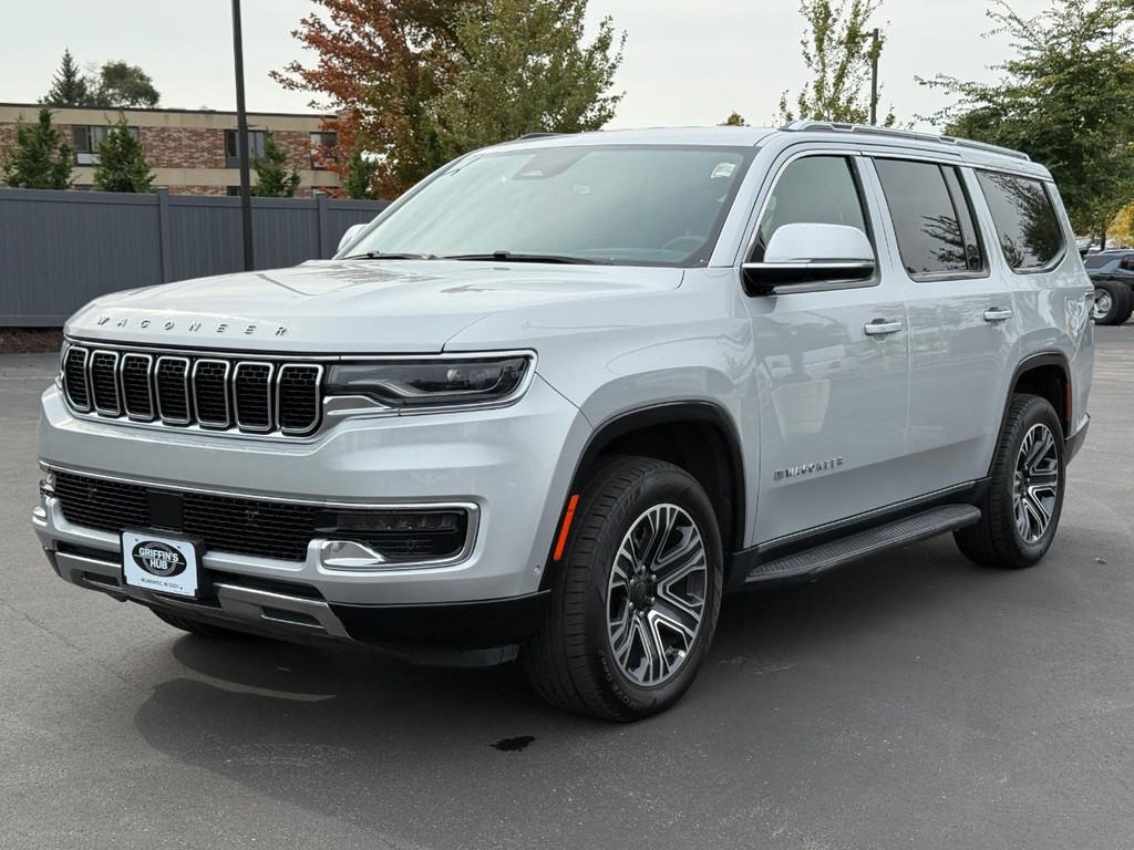 Jeep Wagoneer Vehicle Full-screen Gallery Image 09