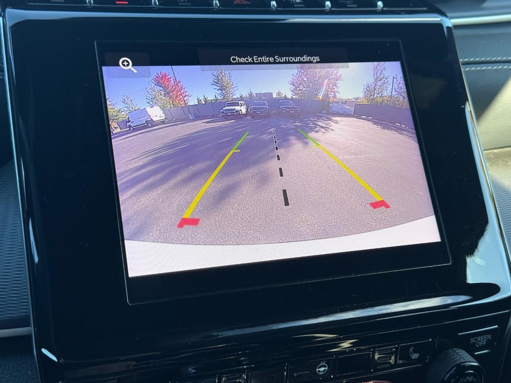 Jeep Grand Cherokee L Vehicle Full-screen Gallery Image 20