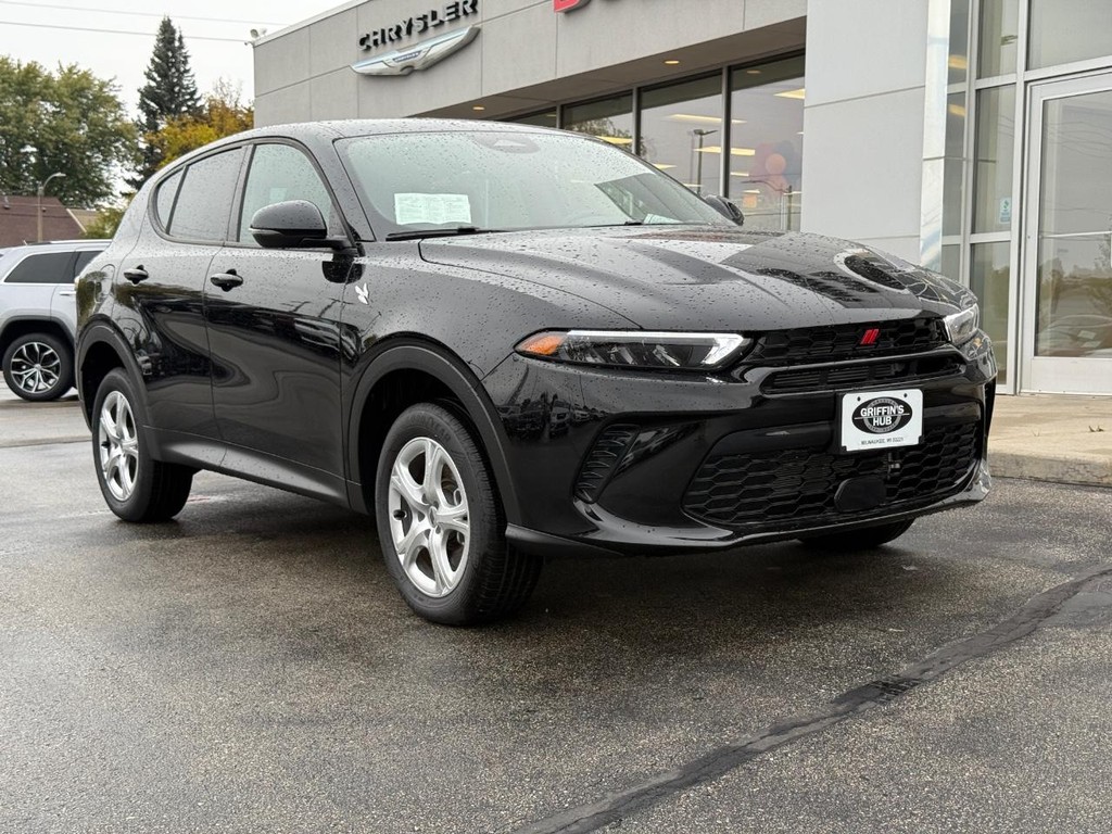 Dodge Hornet Vehicle Full-screen Gallery Image 02