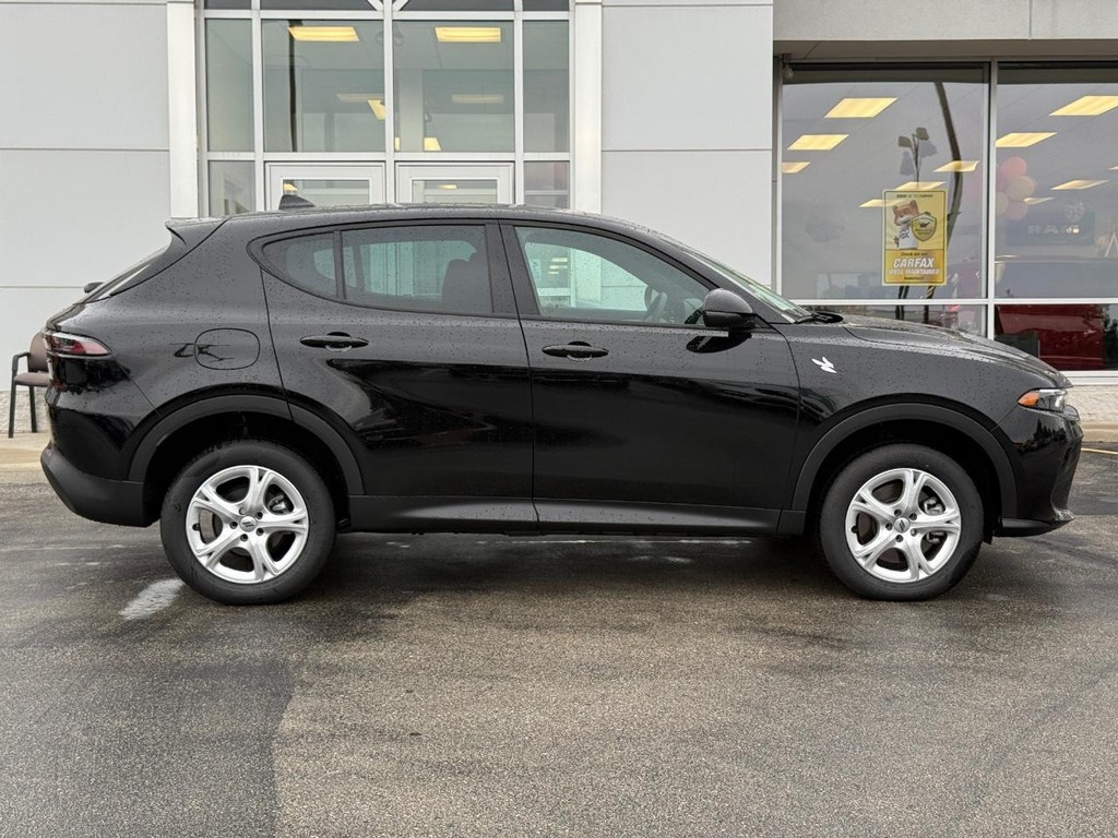 Dodge Hornet Vehicle Full-screen Gallery Image 03