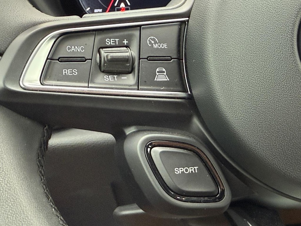 Dodge Hornet Vehicle Full-screen Gallery Image 14