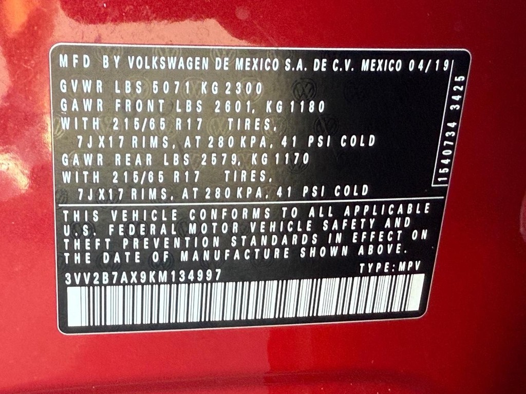 Volkswagen Tiguan Vehicle Full-screen Gallery Image 27