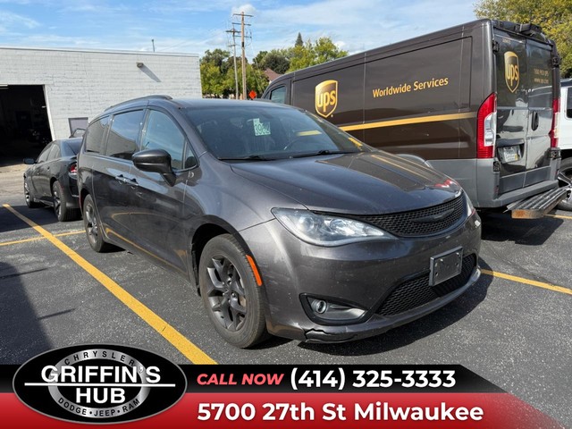more details - chrysler pacifica