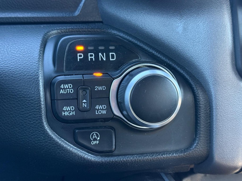 Ram 1500 Vehicle Full-screen Gallery Image 17