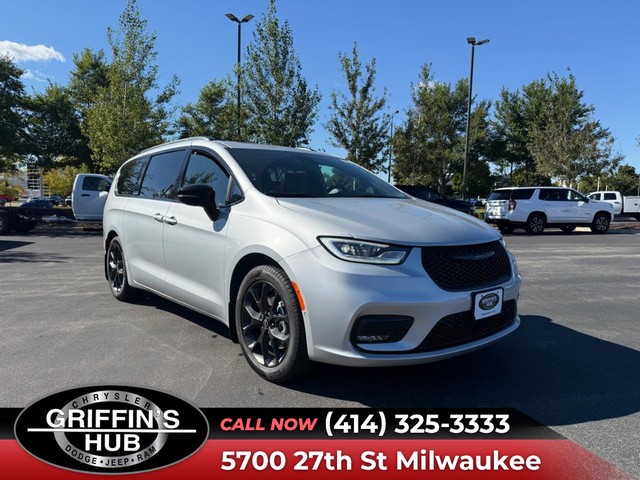 more details - chrysler pacifica