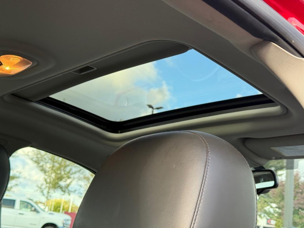 Chevrolet Impala Vehicle Full-screen Gallery Image 11