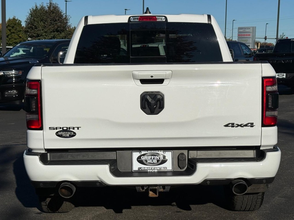 Ram 1500 Vehicle Full-screen Gallery Image 05