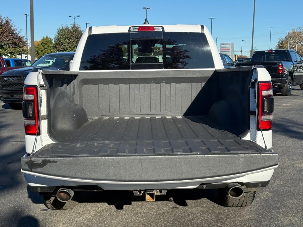 Ram 1500 Vehicle Full-screen Gallery Image 07