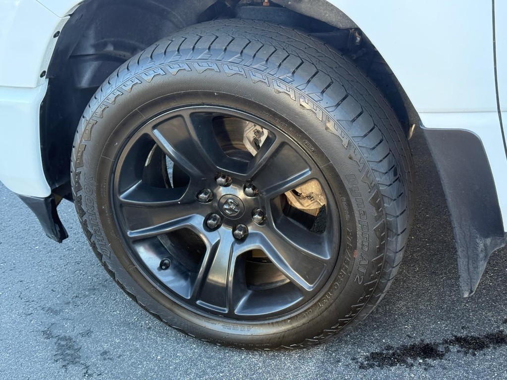 Ram 1500 Vehicle Full-screen Gallery Image 08