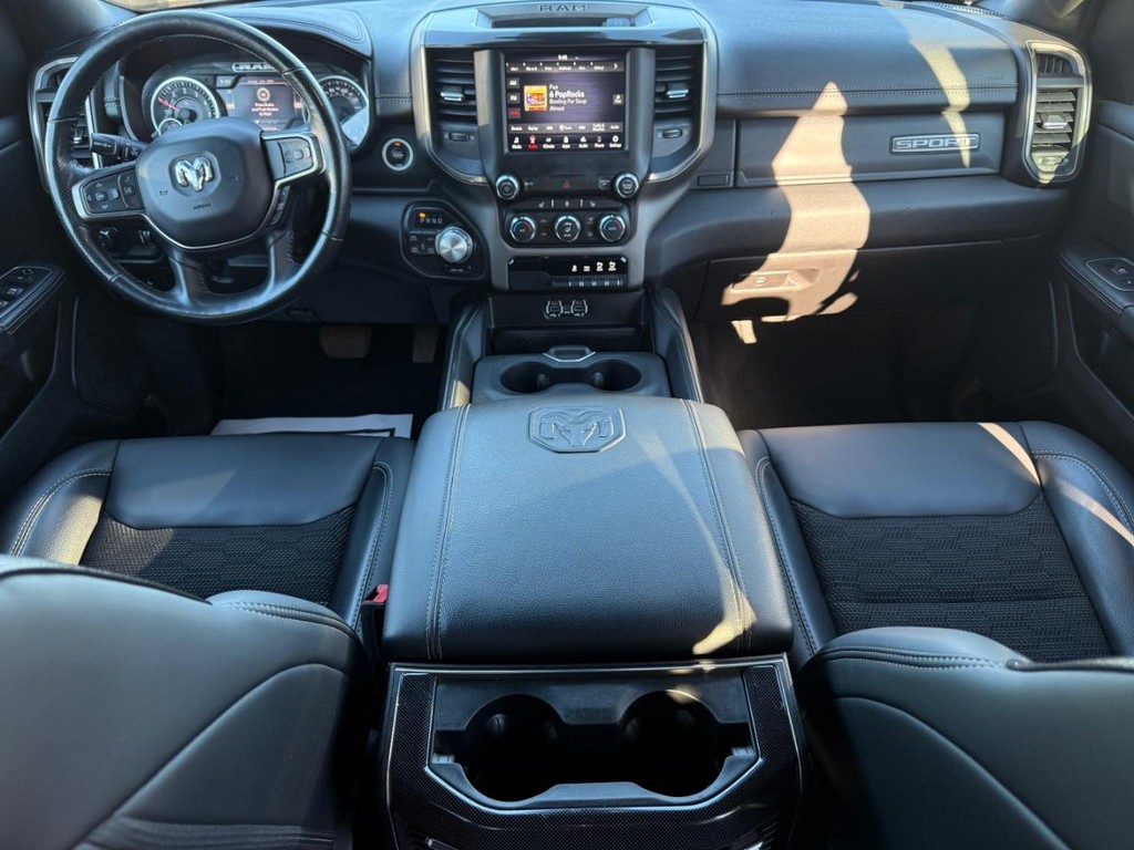 Ram 1500 Vehicle Full-screen Gallery Image 12