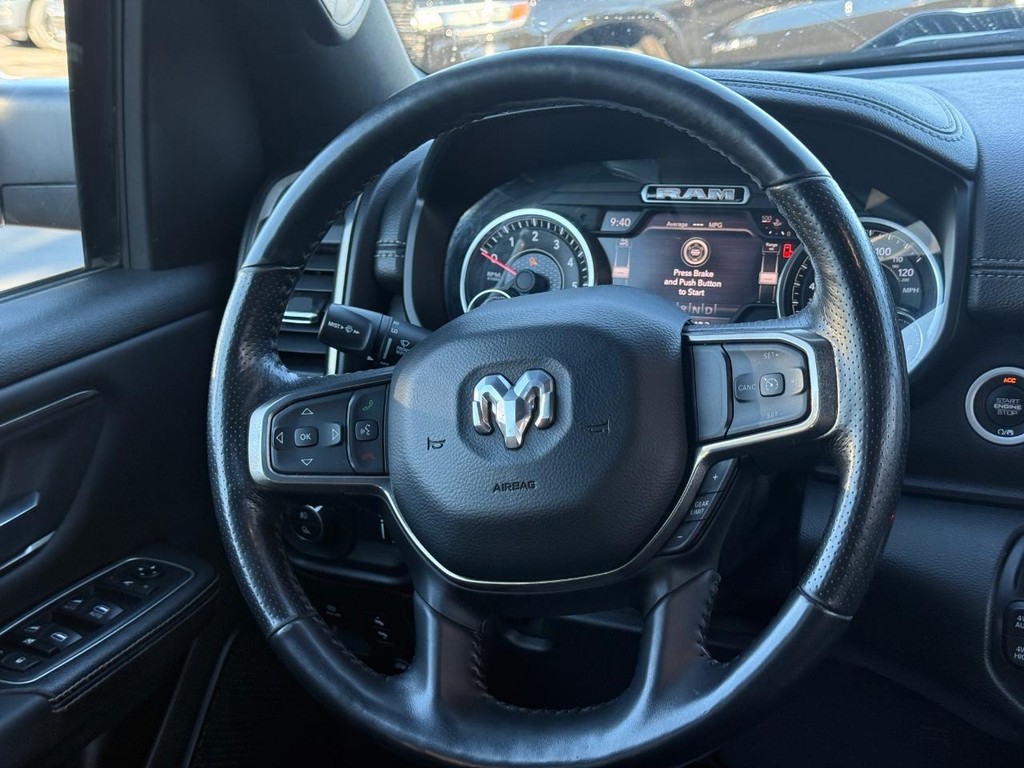 Ram 1500 Vehicle Full-screen Gallery Image 13