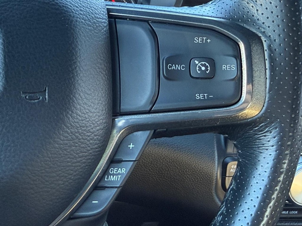 Ram 1500 Vehicle Full-screen Gallery Image 15