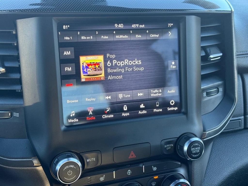 Ram 1500 Vehicle Full-screen Gallery Image 18