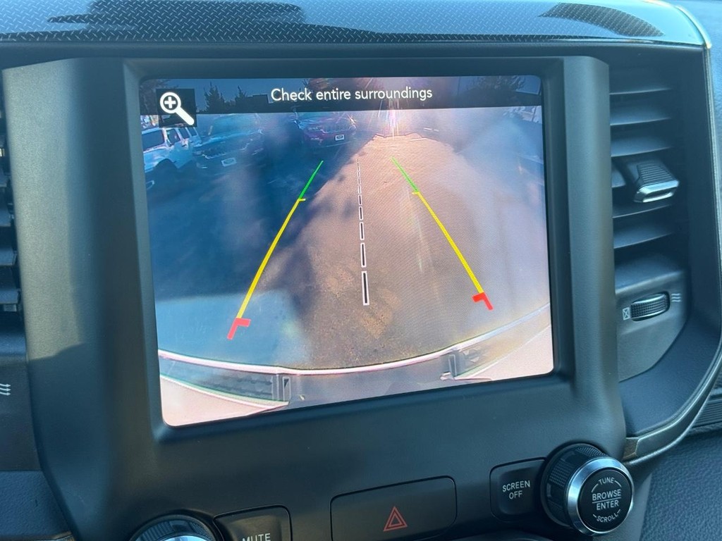 Ram 1500 Vehicle Full-screen Gallery Image 22