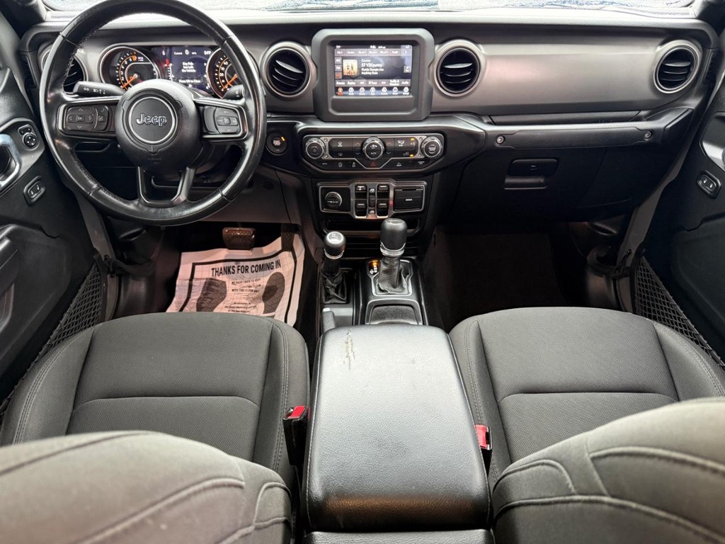 Jeep Gladiator Vehicle Full-screen Gallery Image 13