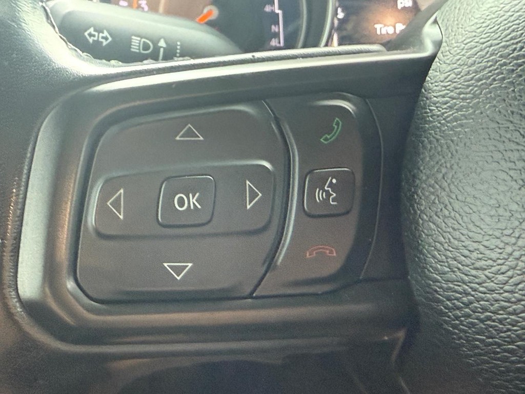 Jeep Gladiator Vehicle Full-screen Gallery Image 15