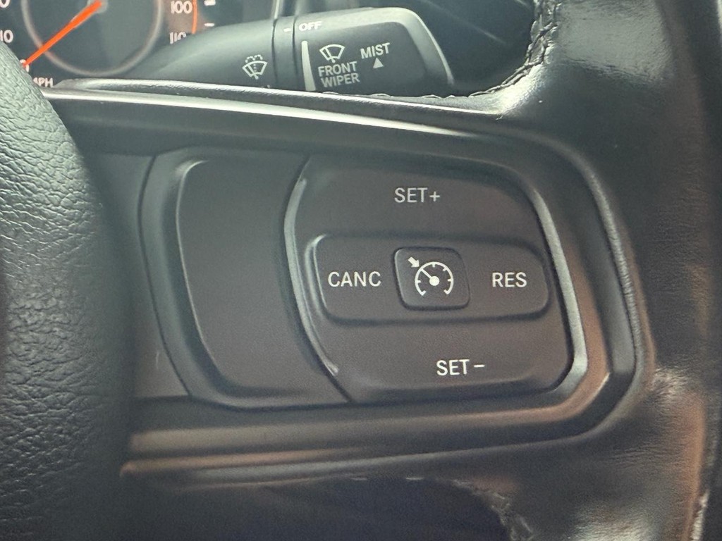 Jeep Gladiator Vehicle Full-screen Gallery Image 16