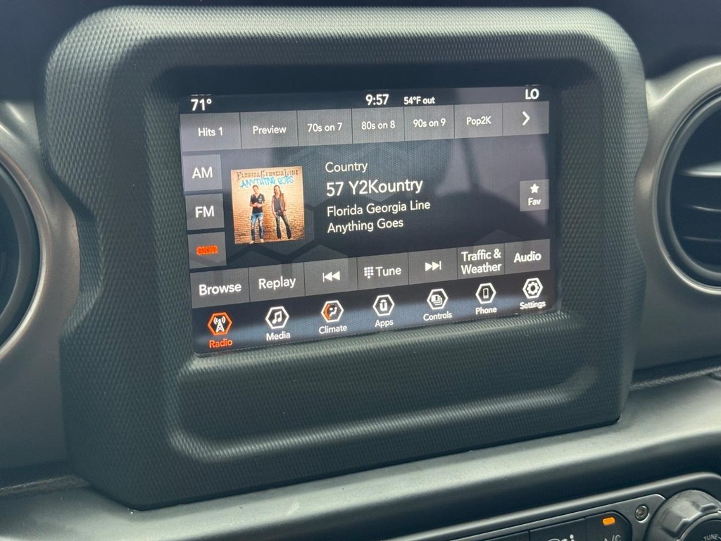 Jeep Gladiator Vehicle Full-screen Gallery Image 18