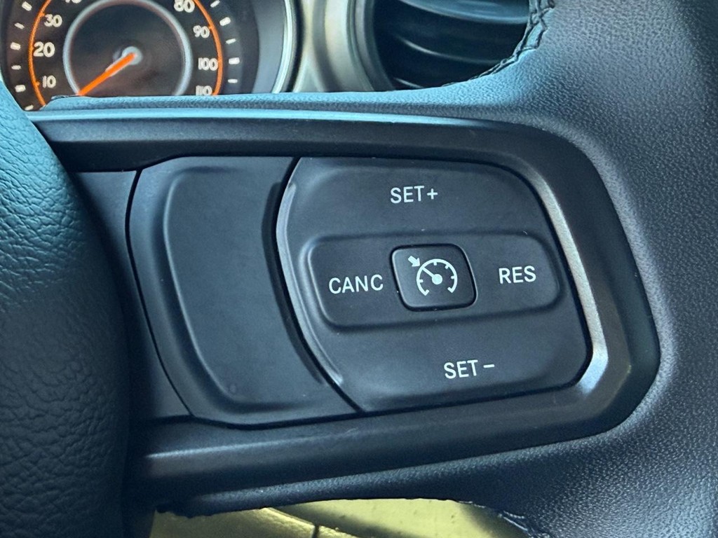 Jeep Gladiator Vehicle Full-screen Gallery Image 17