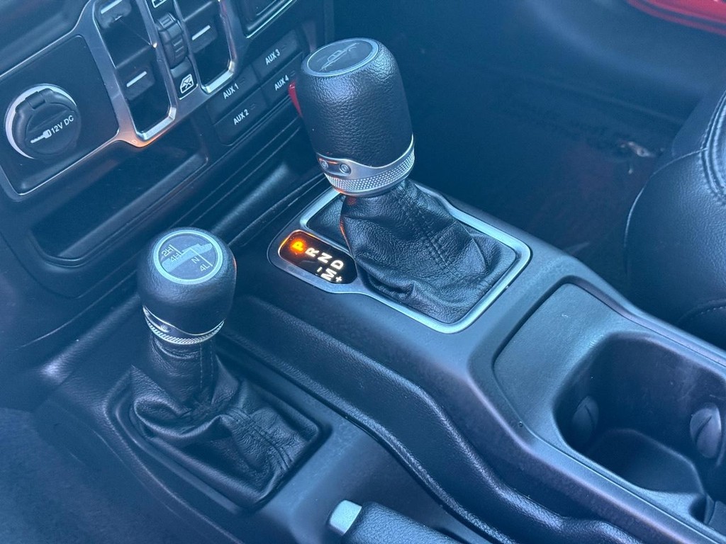 Jeep Gladiator Vehicle Full-screen Gallery Image 22