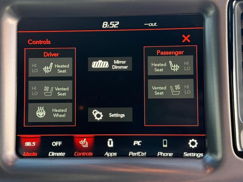 Dodge Challenger Vehicle Full-screen Gallery Image 19