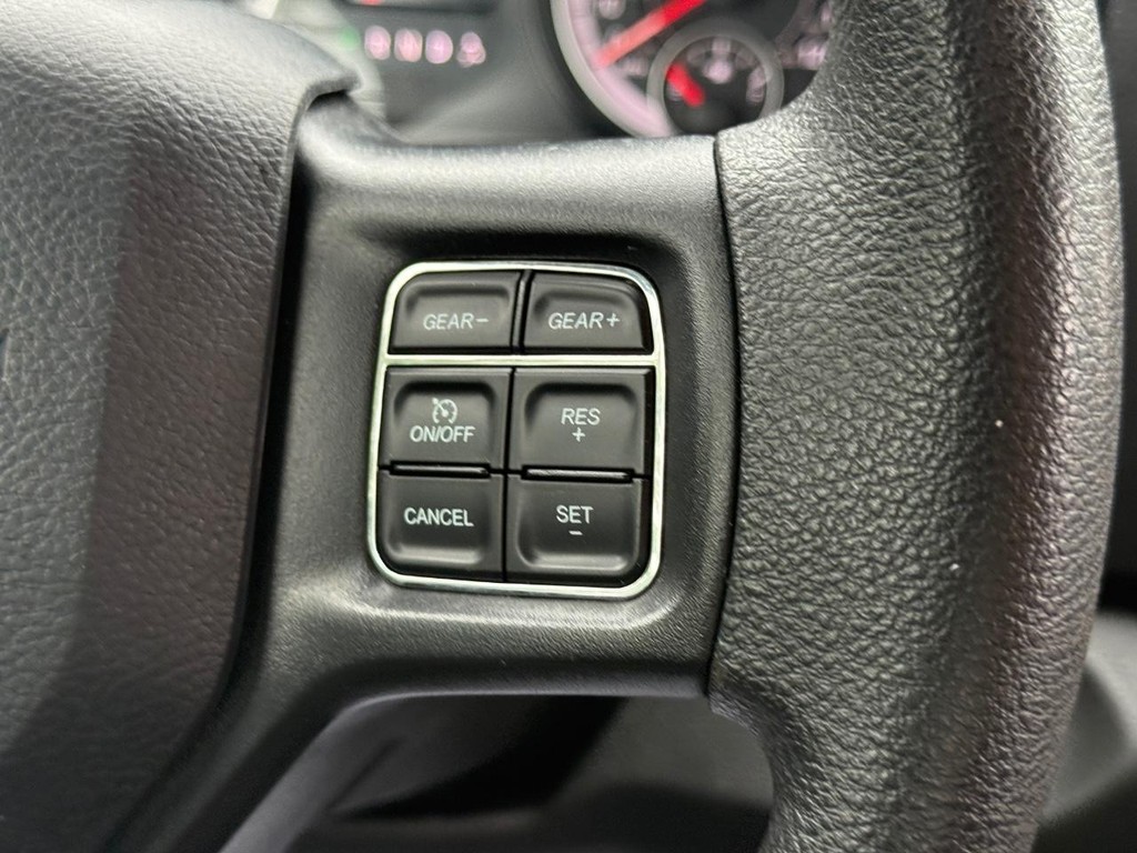 Ram 1500 Classic Vehicle Full-screen Gallery Image 15