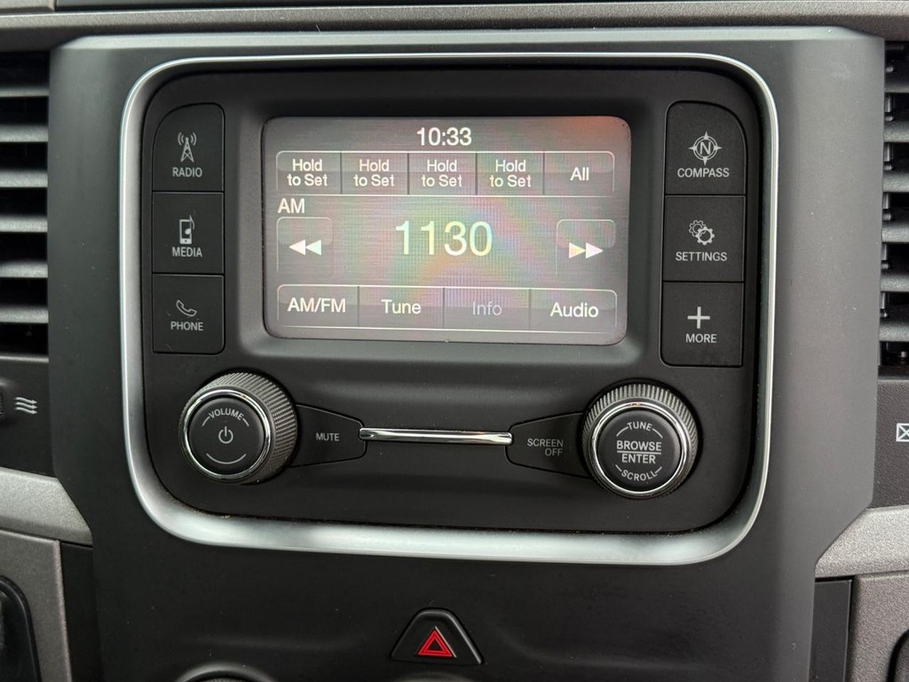 Ram 1500 Classic Vehicle Full-screen Gallery Image 16