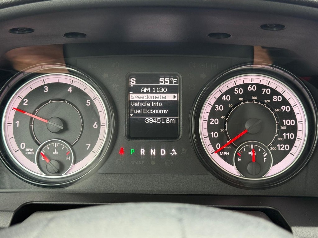 Ram 1500 Classic Vehicle Full-screen Gallery Image 22