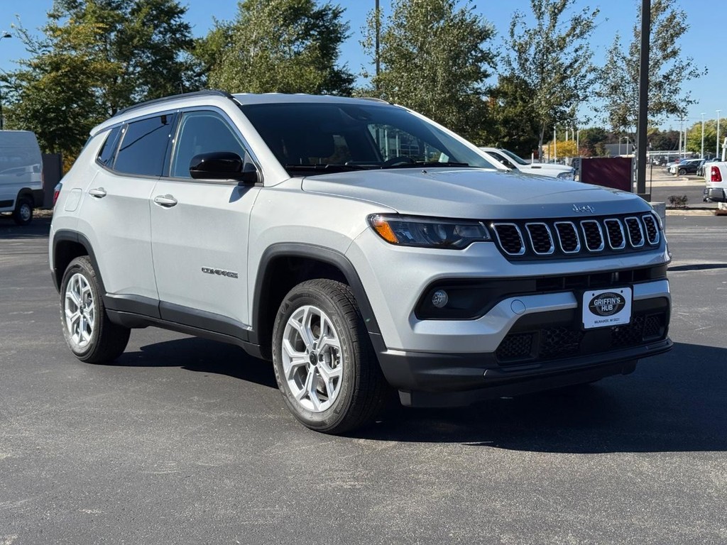 Jeep Compass Vehicle Full-screen Gallery Image 02
