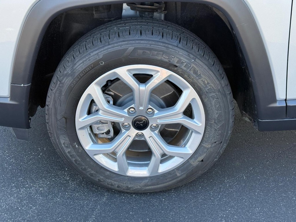 Jeep Compass Vehicle Full-screen Gallery Image 08