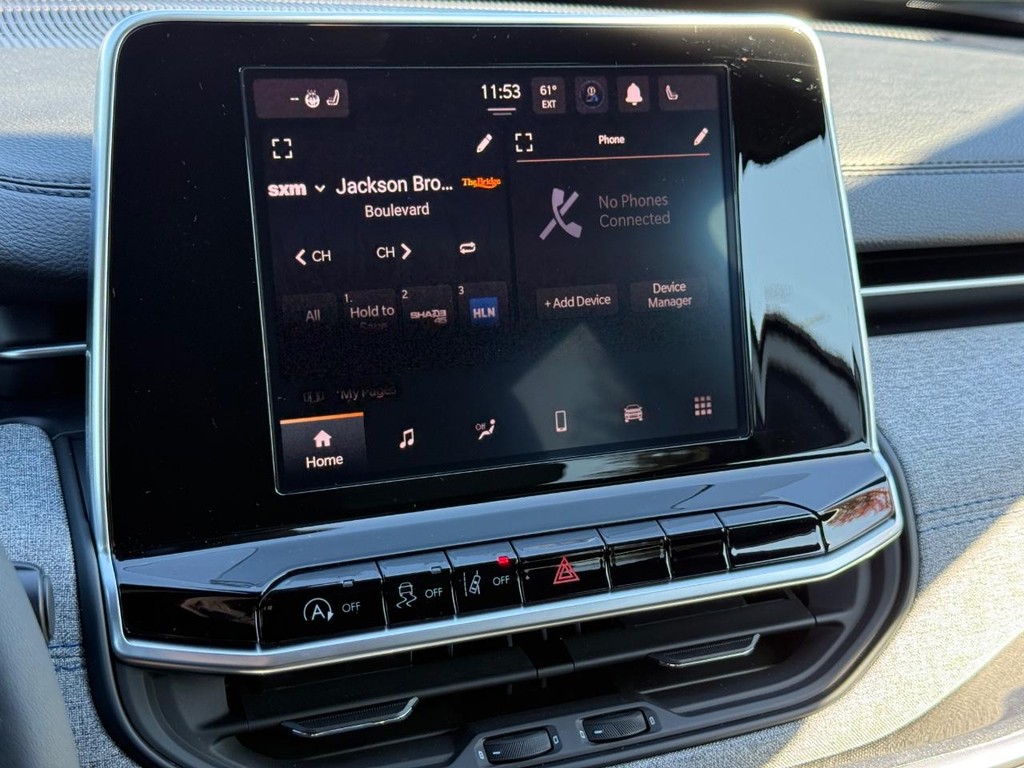 Jeep Compass Vehicle Full-screen Gallery Image 17